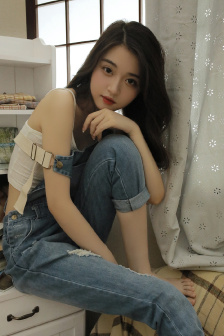 变成黑死辣妹后和朋友做了